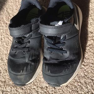Nike GUC Faux laces!  Velcro